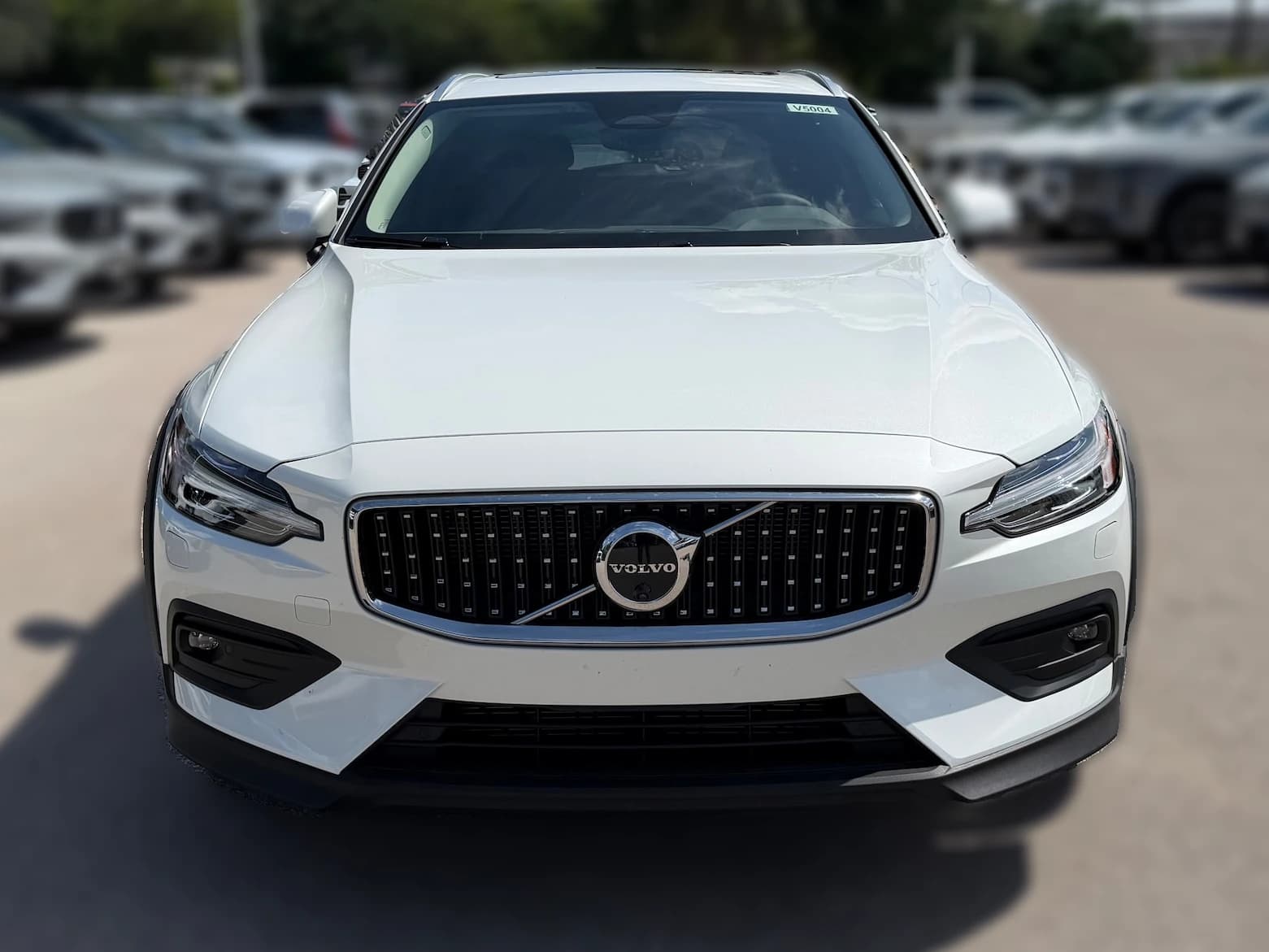 Volvo V60 Cross Country Plus B5 AWD 2026 — side view
