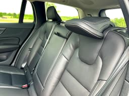 Volvo V60 Cross Country Ultra B5 AWD 2026 — side view