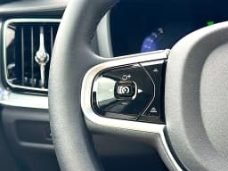 Volvo V60 Cross Country Ultra B5 AWD 2026 — side view