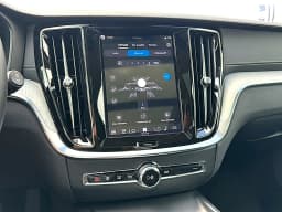 Volvo V60 Cross Country Ultra B5 AWD 2026 — side view