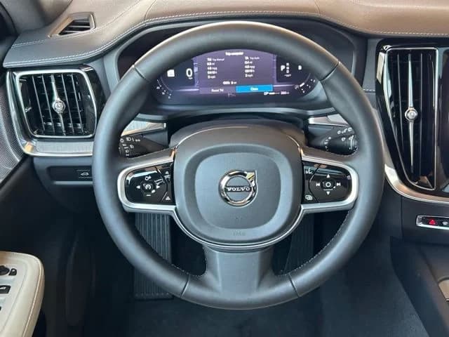 Volvo V60 Cross Country Ultra B5 AWD 2026 — side view