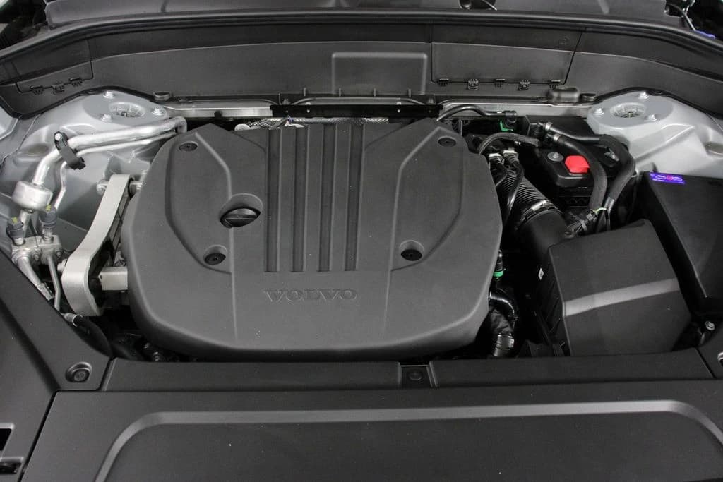 Volvo XC90 Core B5 AWD 7-Seater 2026 — side view