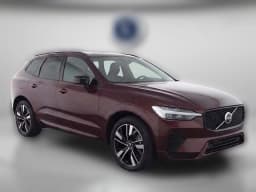 Volvo XC60 Plus B5 AWD 2026 — side view