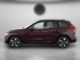 Volvo XC60 Plus B5 AWD 2026 — side view