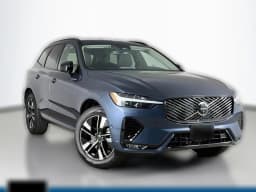 Volvo XC60 Plus B5 AWD 2026 — side view