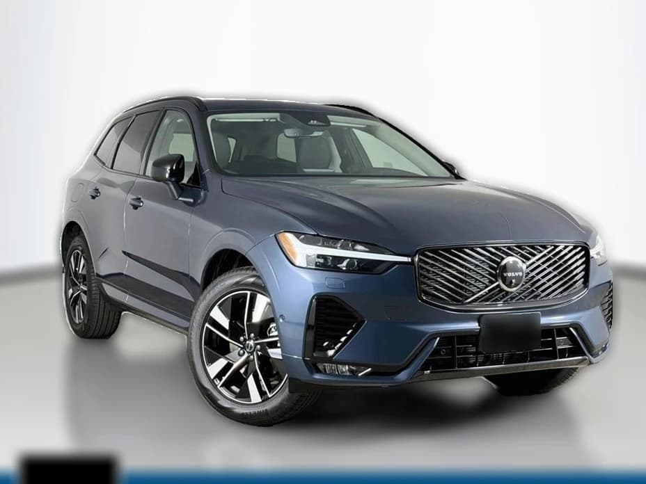 Volvo XC60 Plus B5 AWD 2026 — side view