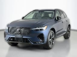 Volvo XC60 Plus B5 AWD 2026 — side view