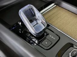 Volvo XC60 Plus B5 AWD 2026 — side view