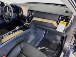 Volvo XC60 Plus B5 AWD 2026 — side view