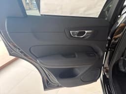 Volvo XC60 Plus B5 AWD 2026 — side view