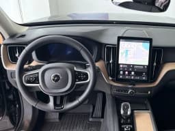 Volvo XC60 Plus B5 AWD 2026 — side view