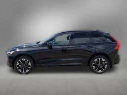 Volvo XC60 Plus B5 AWD 2026 — side view