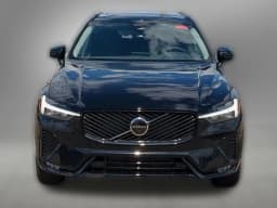 Volvo XC60 Plus B5 AWD 2026 — side view