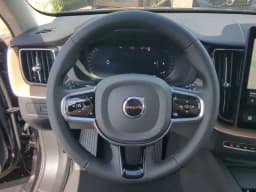 Volvo XC60 Plus B5 AWD 2026 — side view