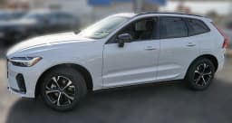 Volvo XC60 Core B5 AWD 2026 — side view