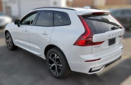 Volvo XC60 Core B5 AWD 2026 — side view