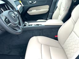 Volvo XC60 Core B5 AWD 2026 — side view