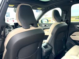 Volvo XC60 Core B5 AWD 2026 — side view