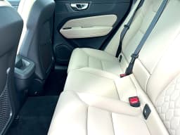 Volvo XC60 Core B5 AWD 2026 — side view