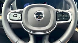 Volvo XC60 Core B5 AWD 2026 — side view