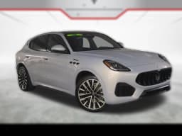 Maserati Grecale Modena AWD 2025 — side view