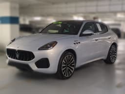 Maserati Grecale Modena AWD 2025 — side view