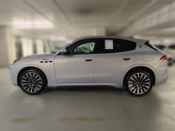 Maserati Grecale Modena AWD 2025 — side view