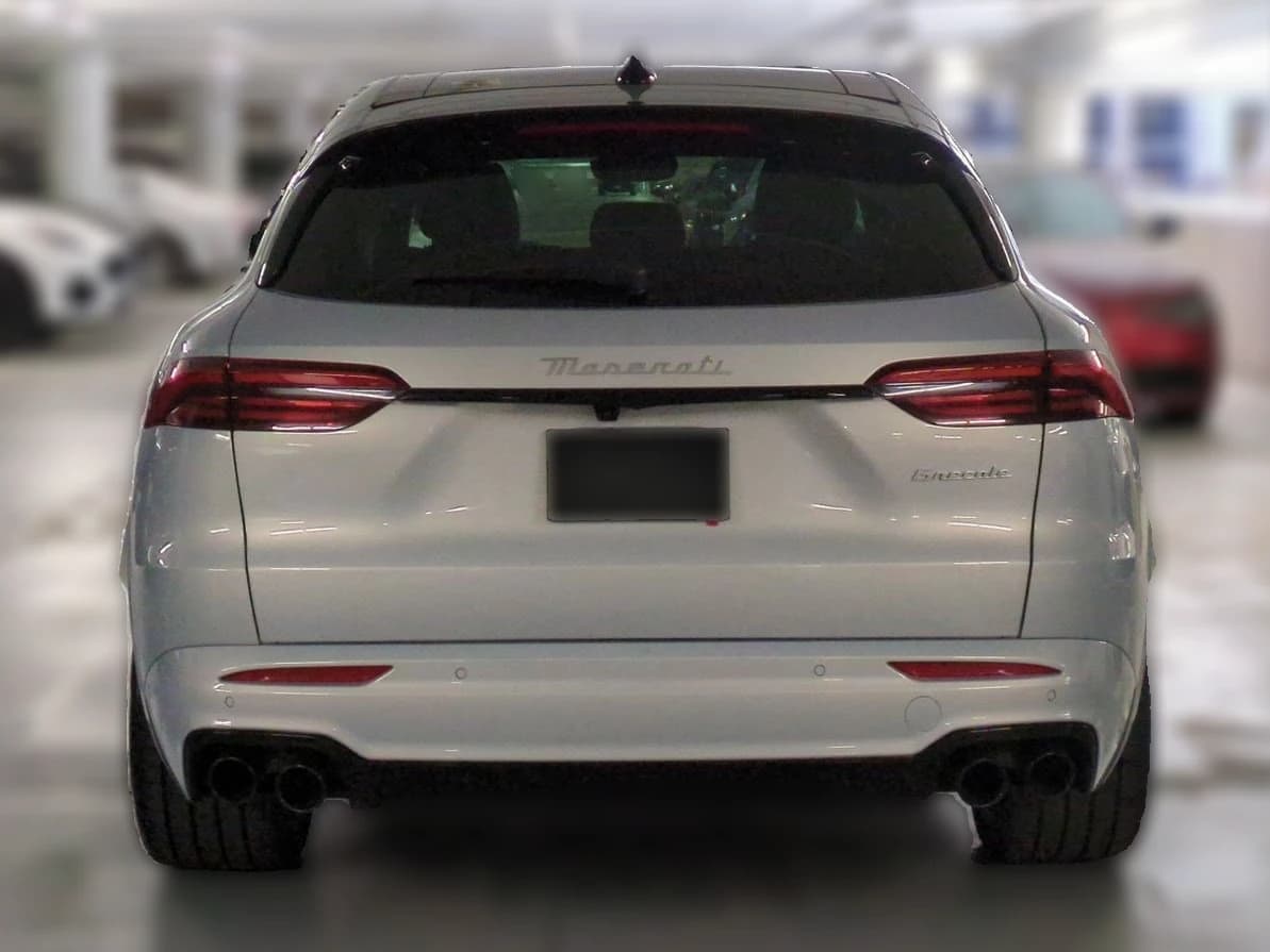 Maserati Grecale Modena AWD 2025 — side view