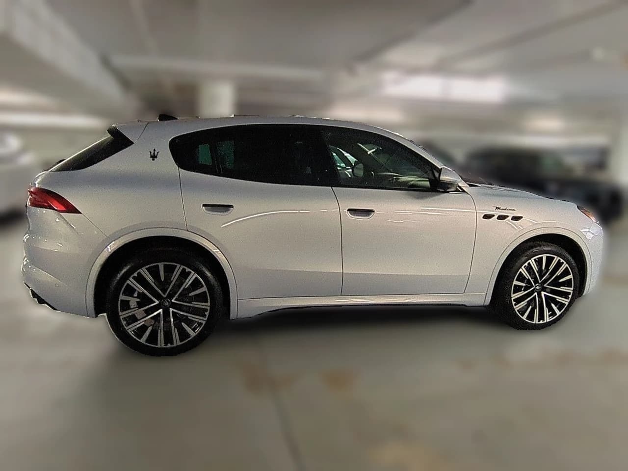 Maserati Grecale Modena AWD 2025 — side view