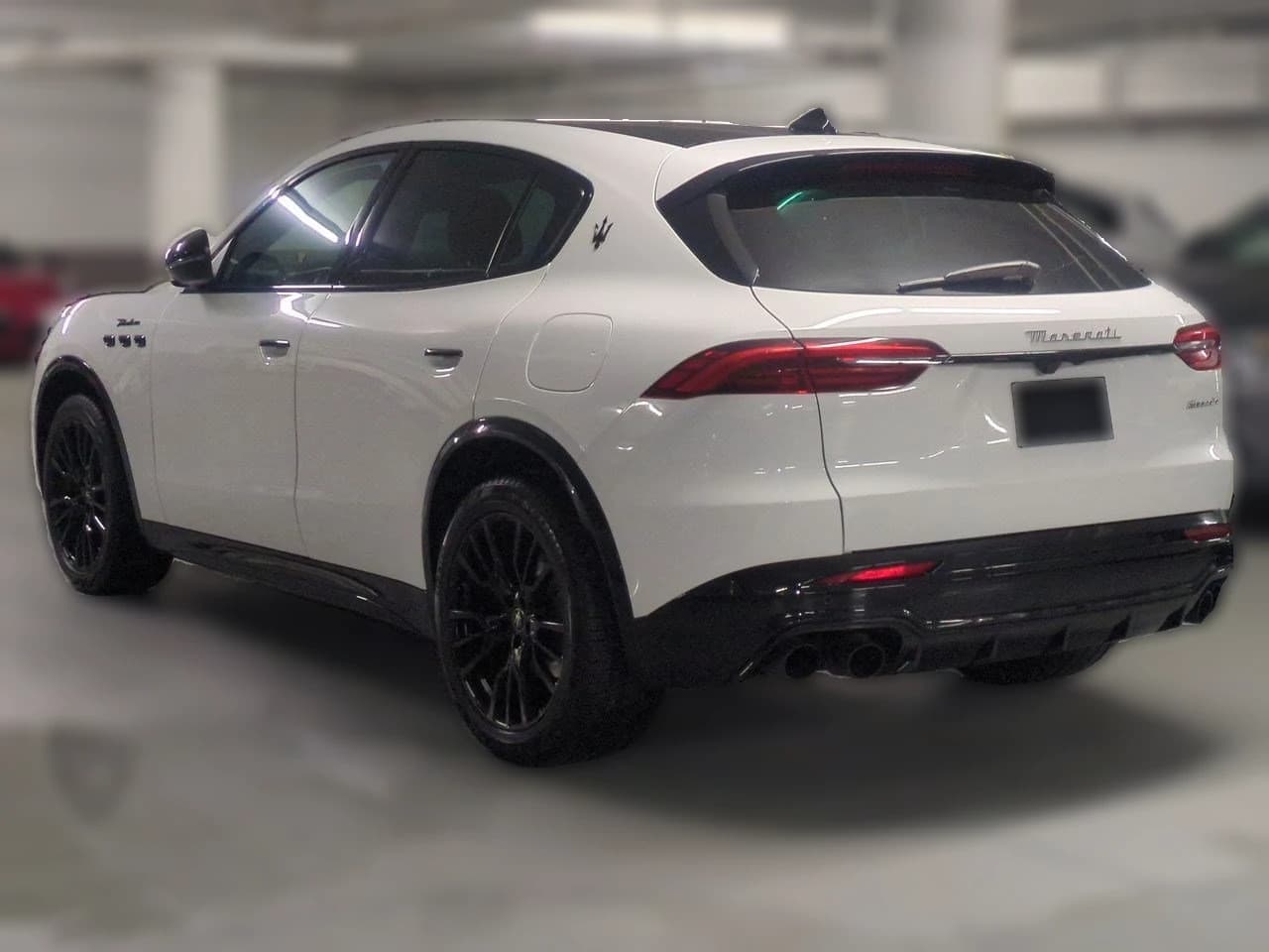 Maserati Grecale Modena AWD 2025 — side view