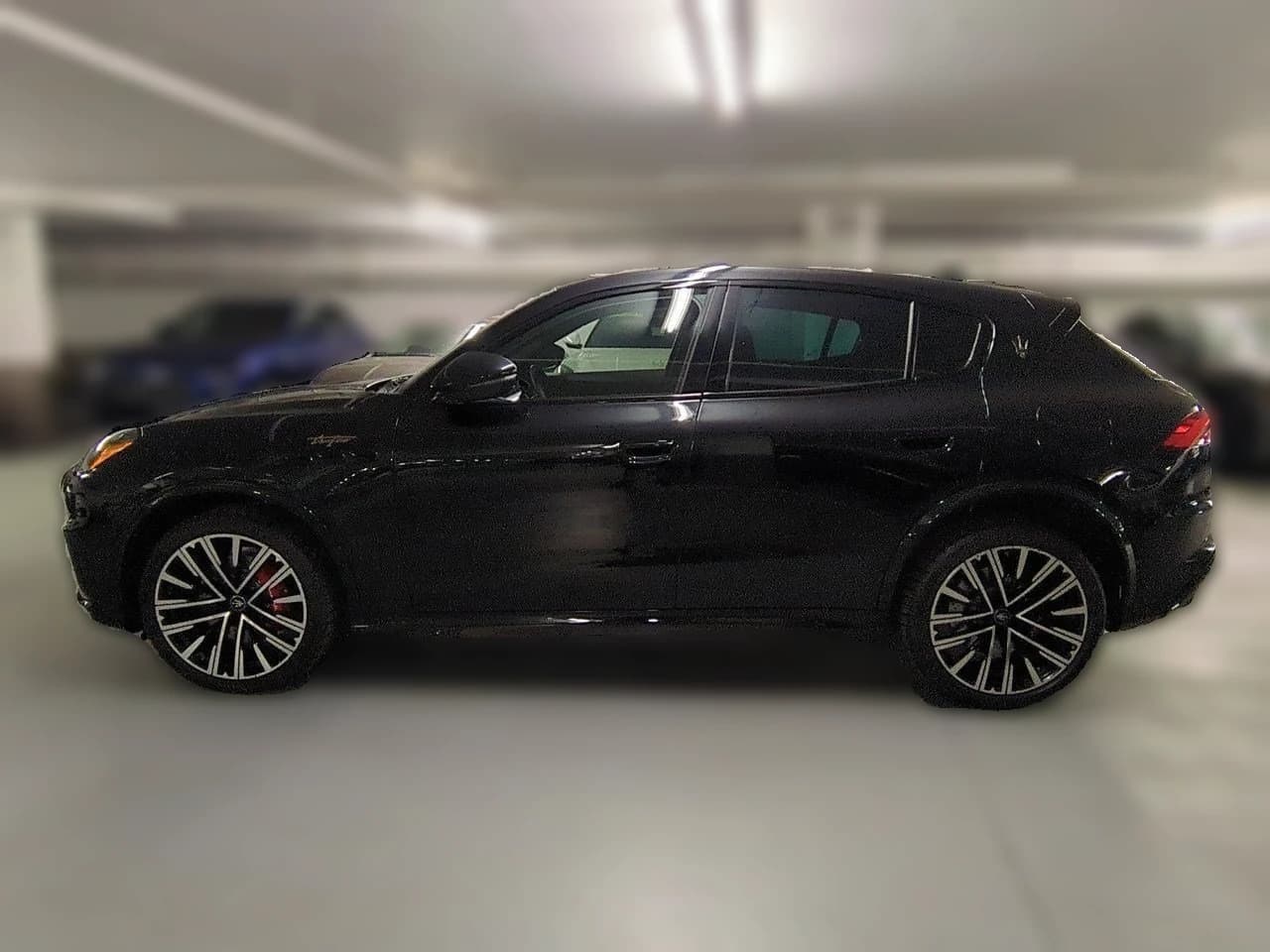 Maserati Grecale Trofeo AWD 2025 — side view