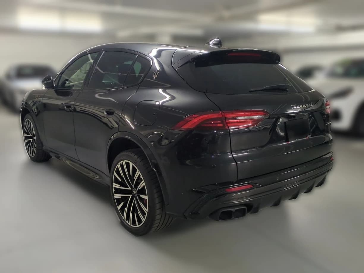 Maserati Grecale Trofeo AWD 2025 — side view
