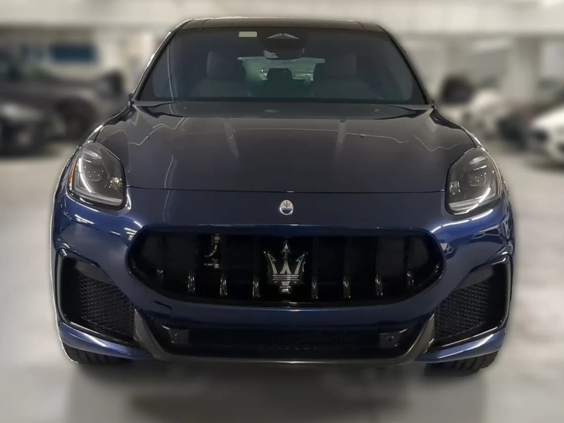 Maserati Grecale Trofeo AWD 2025 — side view