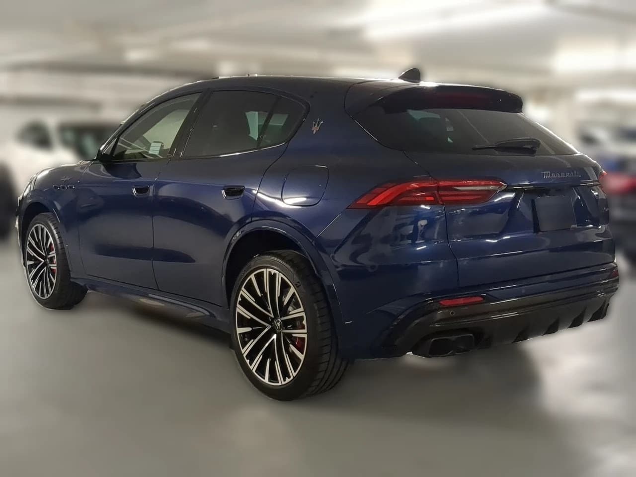 Maserati Grecale Trofeo AWD 2025 — side view