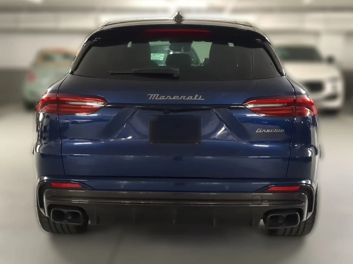 Maserati Grecale Trofeo AWD 2025 — side view