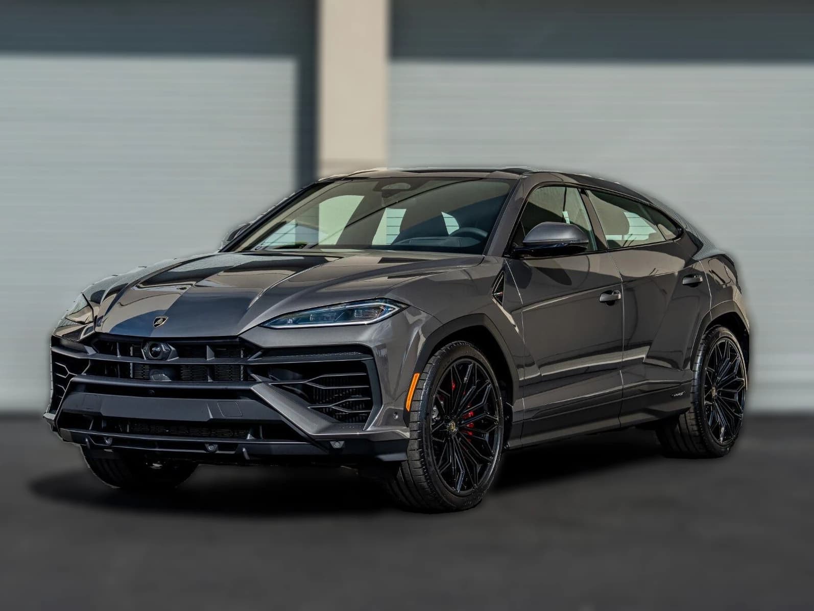 Lamborghini Urus SE AWD 2026 — side view