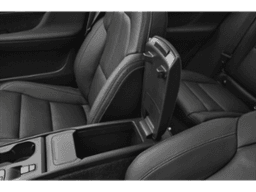 Volvo XC40 Plus B5 AWD 2026