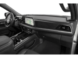 Chevrolet Suburban 2WD 4dr LT 2025