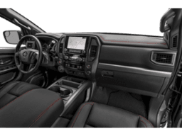 Nissan Titan 4x4 Crew Cab PRO-4X 2024