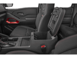 Nissan Frontier PRO-4X Crew Cab 4x4 2025