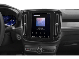 Volvo XC40 B5 AWD Plus Bright Theme 2025