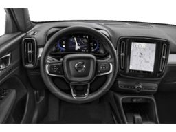 Volvo XC40 B5 AWD Plus Dark Theme 2025