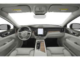 Volvo XC60 B5 AWD Core 2025