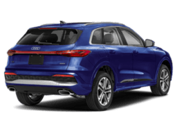 Audi Q5 Premium Plus 2.0 TFSI quattro 2026 — rear view