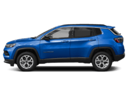 Jeep Compass Limited Altitude 4x4 2026 — side view