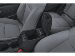 Toyota Corolla Cross L 2WD (Natl) 2026