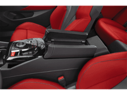 BMW M5 Base (A8) Sedan 2026