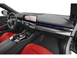BMW M5 Base (A8) Sedan 2026