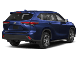 Toyota Highlander Hybrid XLE AWD (Natl) 2026 — rear view