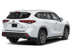 Toyota Highlander Hybrid XLE AWD (Natl) 2026 — rear view